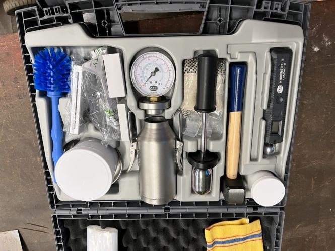 cm-feuchtigkeitsmessgeraet_mieten_1