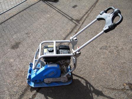 Rüttelplatte mieten in Düsseldorf