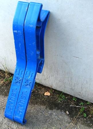 Layher Uni Montagehaken Sicherheitsaufbau P zwei Fahrgeruest Duesseldorf